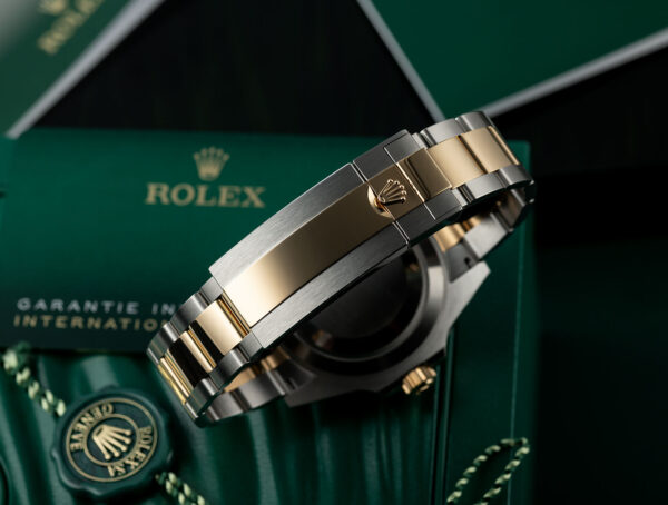 Rolex Submariner Date Oyster, 41 mm, Oystersteel m126613lb-0002