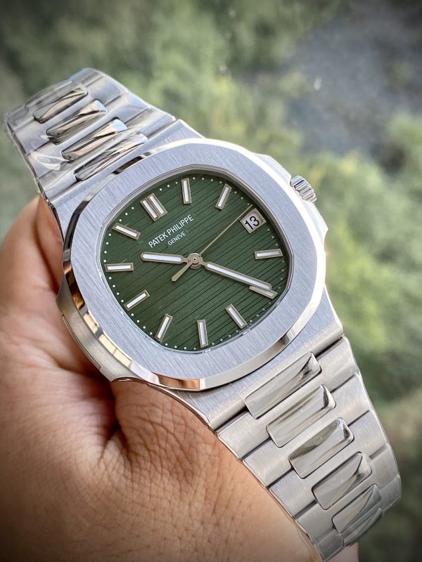 Patek Philippe Nautilus 5711-1A-014  1